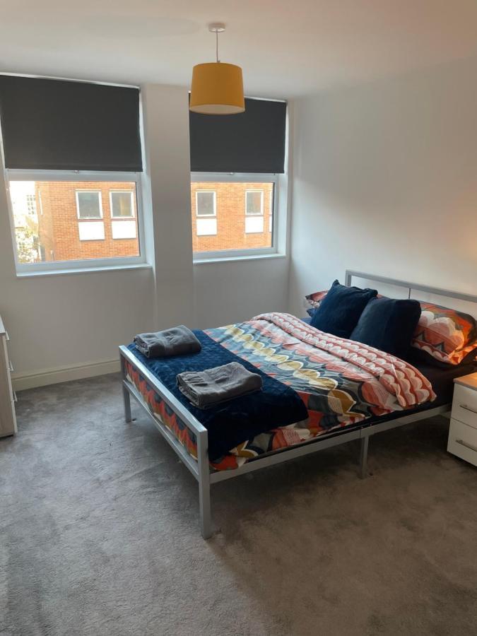 #0202 One Bedroom Serviced Apartment-Free Parking Derby Exterior photo